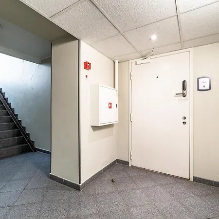 Dana-One Bedroom Apartment In Central Tallinn-1 * Talin